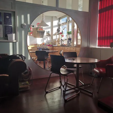 Ghostel 1st: Alternative Arts Experience For Creative Minds Homestay Charleroi
