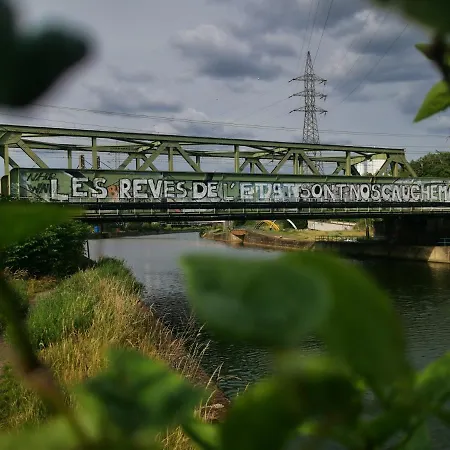 Kwatera prywatna Adventure Alternative - - Arts-factory-experience - For Artists, Makers And Open Minds - Attention, We Are Not A And Are Not Adapted For Everybody - Read Host Warnings Before Reservation - Providence,be Asbl *