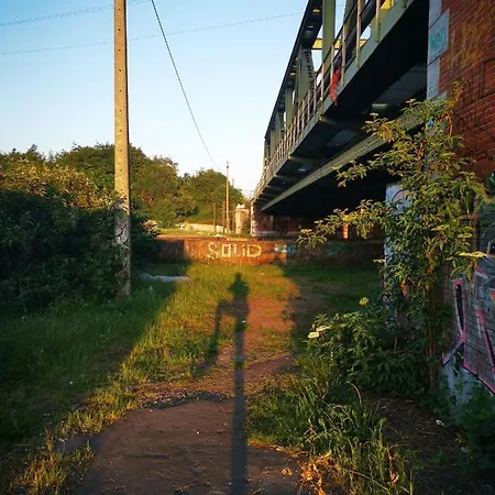 Kwatera prywatna Adventure Alternative - - Arts-factory-experience - For Artists, Makers And Open Minds - Attention, We Are Not A And Are Not Adapted For Everybody - Read Host Warnings Before Reservation - Providence,be Asbl