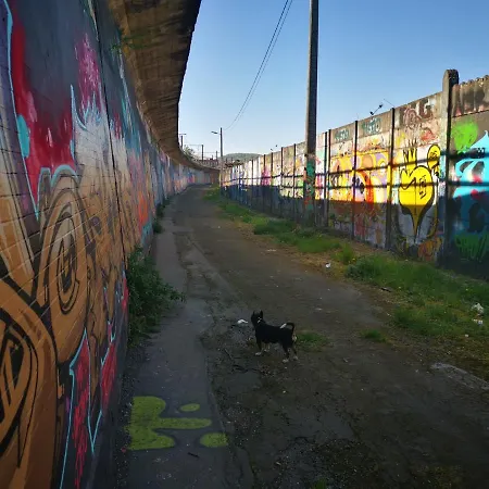 Kwatera prywatna Adventure Alternative - - Arts-factory-experience - For Artists, Makers And Open Minds - Attention, We Are Not A And Are Not Adapted For Everybody - Read Host Warnings Before Reservation - Providence,be Asbl *