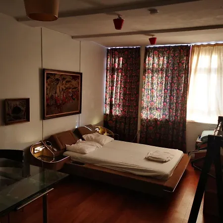 Adventure Alternative - - Arts-factory-experience - For Artists, Makers And Open Minds - Attention, We Are Not A And Are Not Adapted For Everybody - Read Host Warnings Before Reservation - Providence,be Asbl