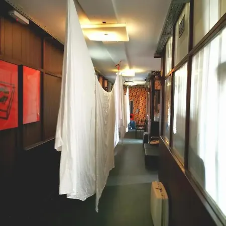 Privatunterkunft Adventure Alternative - - Arts-factory-experience - For Artists, Makers And Open Minds - Attention, We Are Not A And Are Not Adapted For Everybody - Read Host Warnings Before Reservation - Providence,be Asbl Charleroi