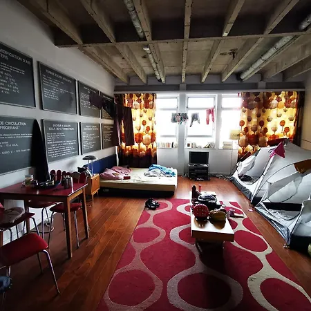 Adventure Alternative - - Arts-factory-experience - For Artists, Makers And Open Minds - Attention, We Are Not A And Are Not Adapted For Everybody - Read Host Warnings Before Reservation - Providence,be Asbl