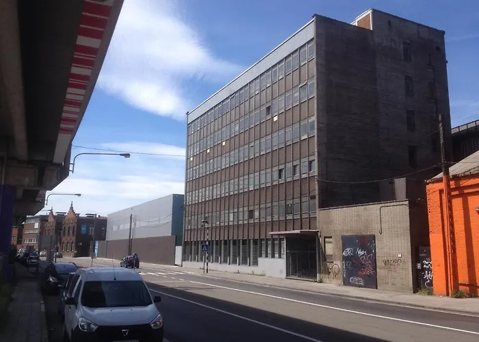 Adventure Alternative - - Arts-factory-experience - For Artists, Makers And Open Minds - Attention, We Are Not A And Are Not Adapted For Everybody - Read Host Warnings Before Reservation - Providence,be Asbl