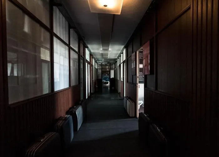 Adventure Alternative - - Arts-factory-experience - For Artists, Makers And Open Minds - Attention, We Are Not A And Are Not Adapted For Everybody - Read Host Warnings Before Reservation - Providence,be Asbl * Charleroi