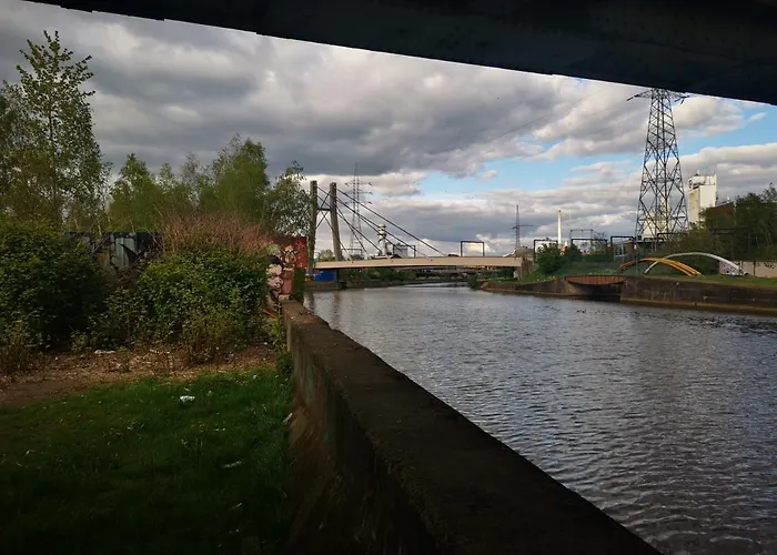 Adventure Alternative - - Arts-factory-experience - For Artists, Makers And Open Minds - Attention, We Are Not A And Are Not Adapted For Everybody - Read Host Warnings Before Reservation - Providence,be Asbl * Charleroi