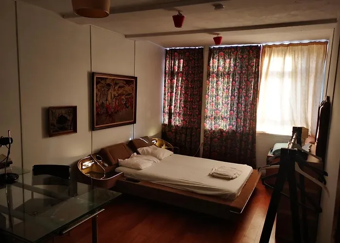 Adventure Alternative - - Arts-factory-experience - For Artists, Makers And Open Minds - Attention, We Are Not A And Are Not Adapted For Everybody - Read Host Warnings Before Reservation - Providence,be Asbl